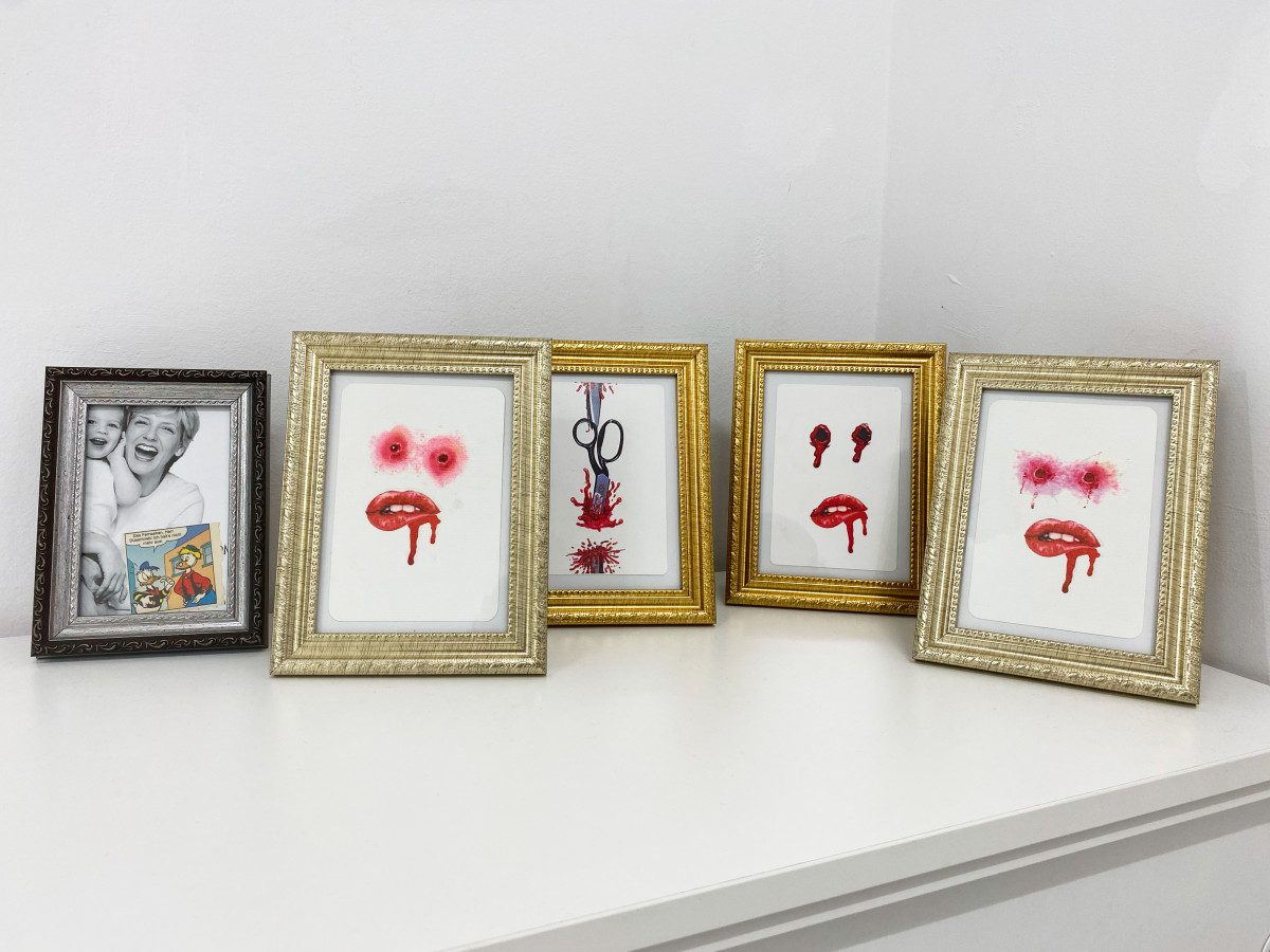 »1 € Shop Familie«
Readymade collage
Tattoos
2023