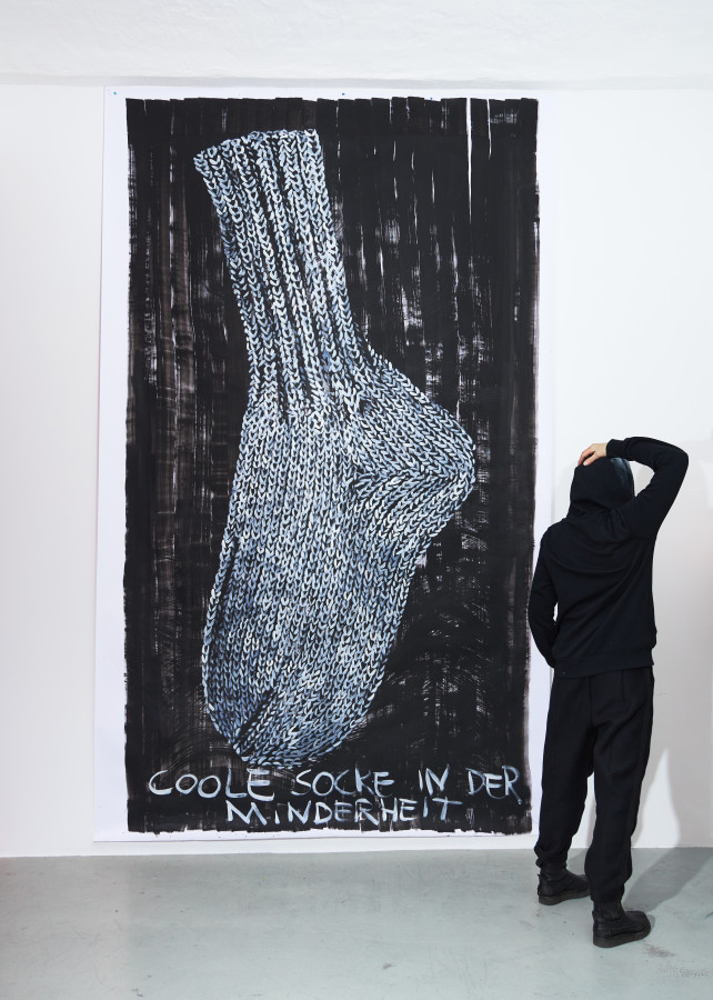 »Coole Socke in der Minderheit«
  323 x 196 cm 
  Acryl und Öl auf Papier

rechts oben klicken für weitere...

