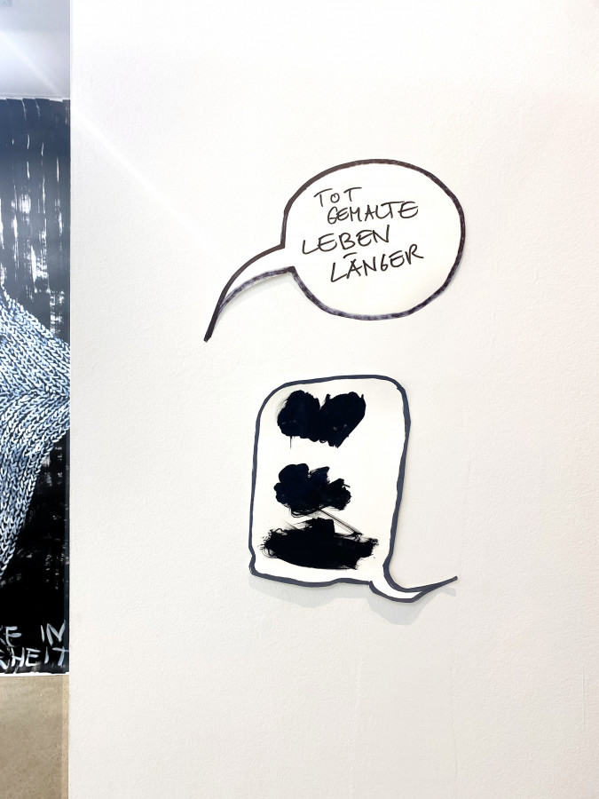 »Totgemalte leben länger«
Acrylauf Papier
2023